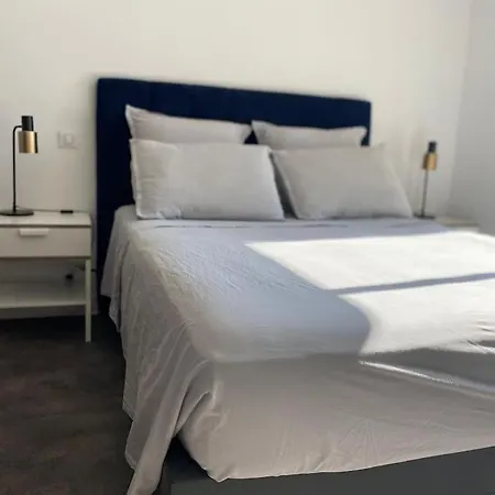 Alba Yourhosthelper La Ciotat