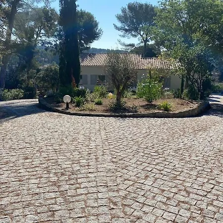 Alba Yourhosthelper * La Ciotat